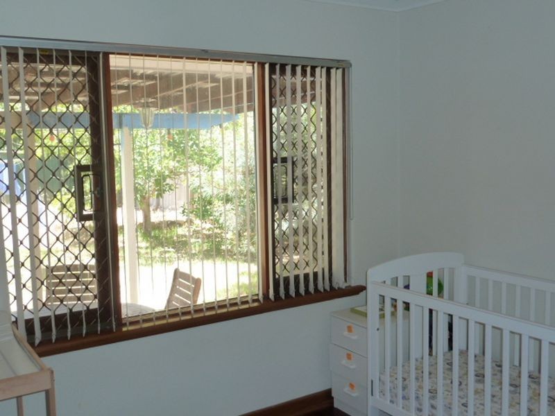 42 Hughenden Drive, Thornlie WA 6108