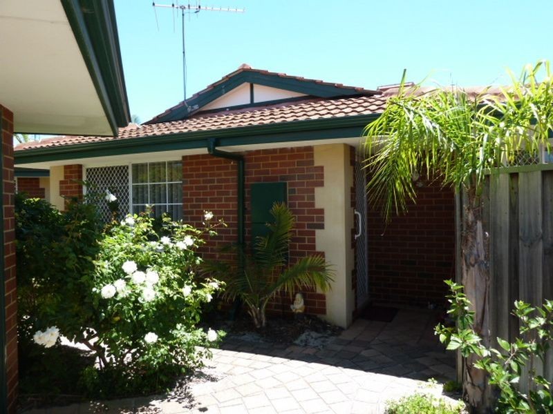 17/2 Glennis Close, Gosnells WA 6110