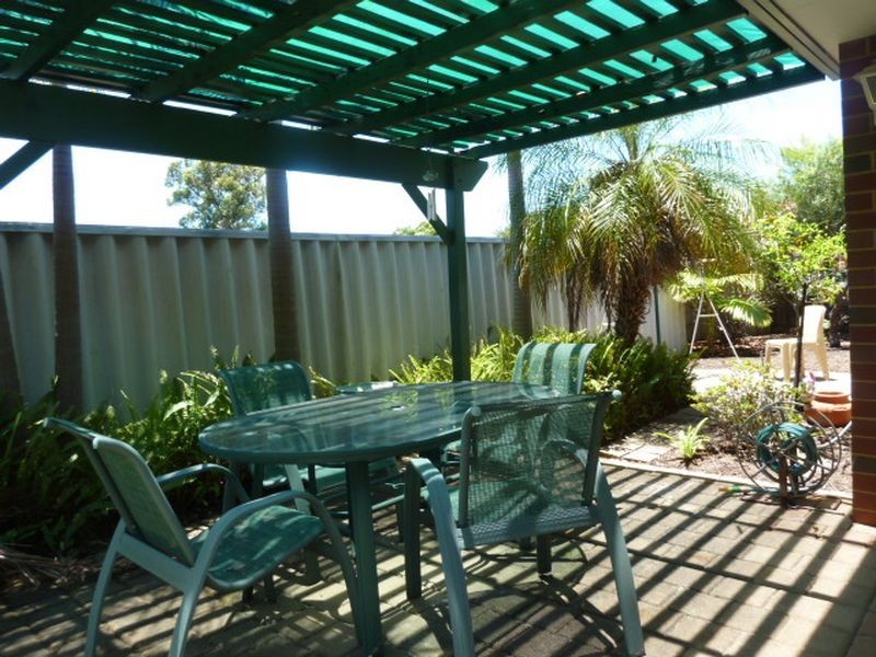 17/2 Glennis Close, Gosnells WA 6110