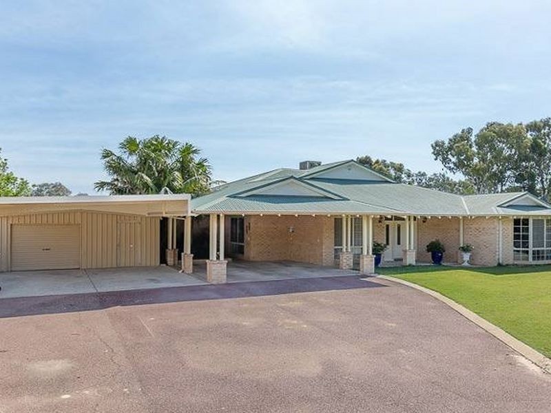 19 Willaring Drive, Beckenham WA 6107