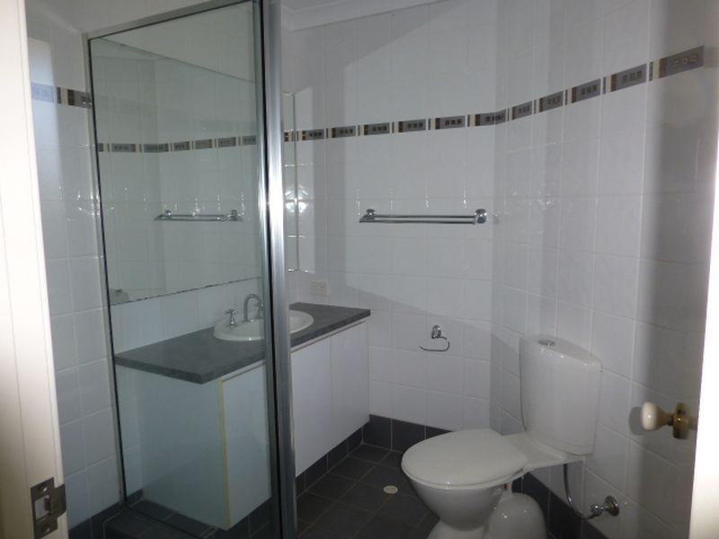 8 Hay Lane, Canning Vale WA 6155