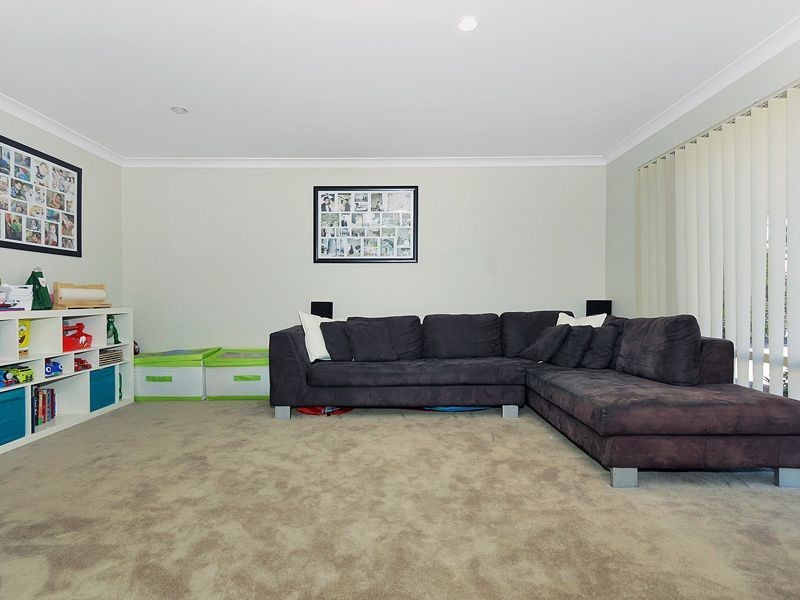 11 Challenger Drive, Thornlie WA 6108