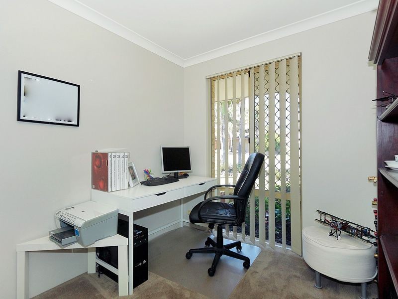 11 Challenger Drive, Thornlie WA 6108