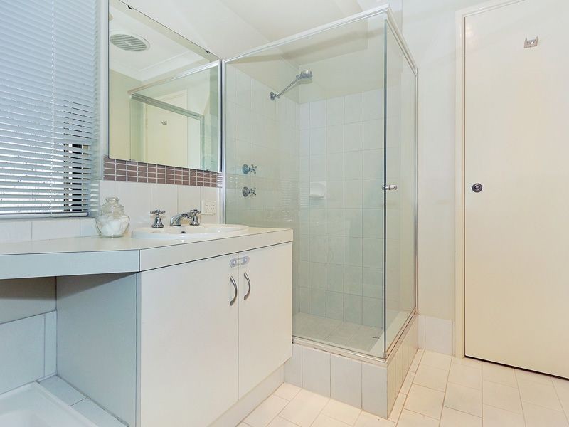 11 Challenger Drive, Thornlie WA 6108