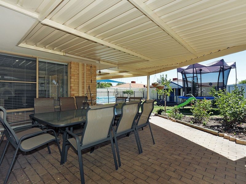 11 Challenger Drive, Thornlie WA 6108