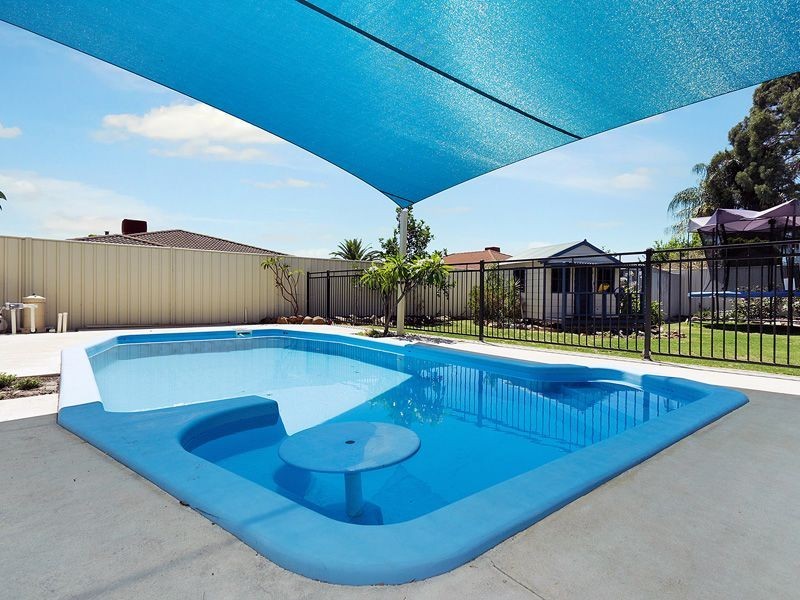 11 Challenger Drive, Thornlie WA 6108