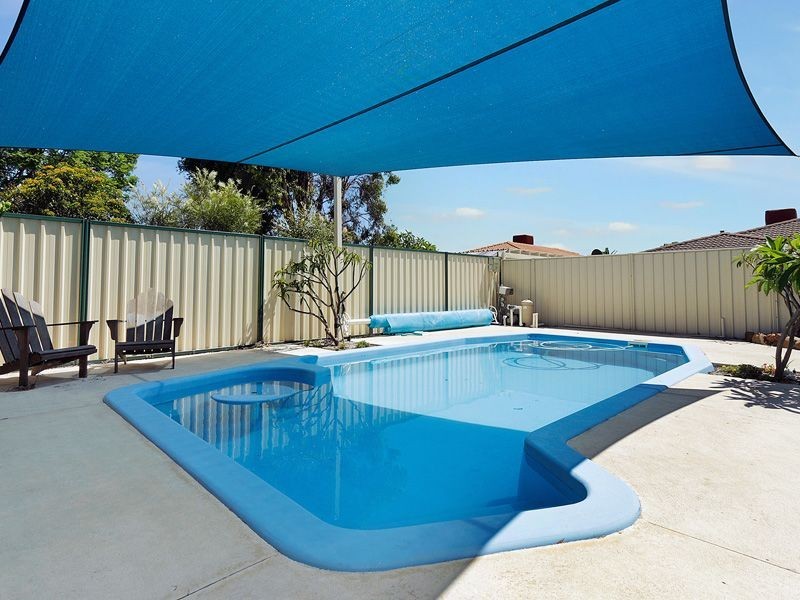 11 Challenger Drive, Thornlie WA 6108