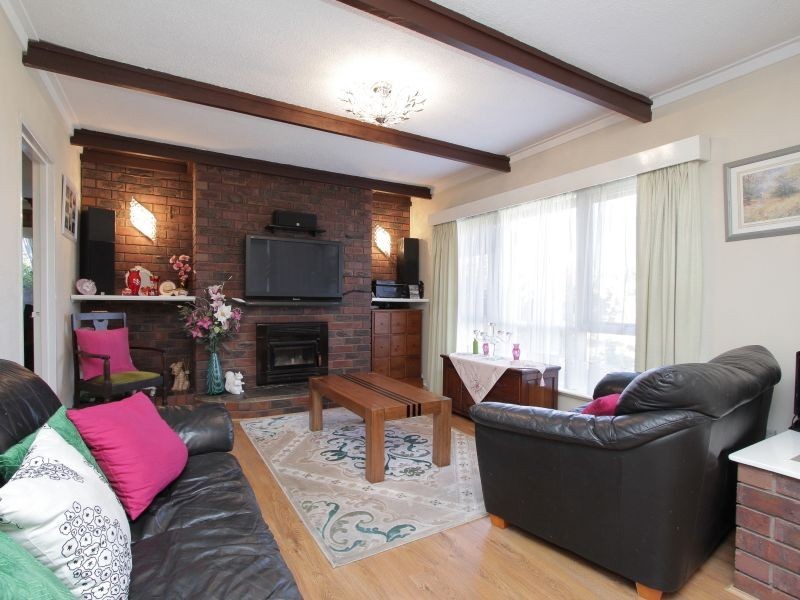 37 Amanda Drive, Camillo WA 6111