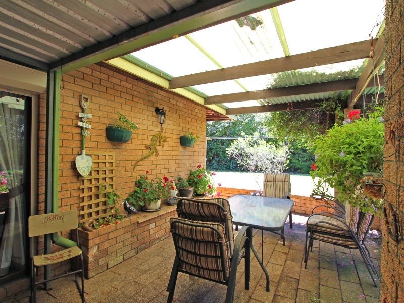 37 Amanda Drive, Camillo WA 6111