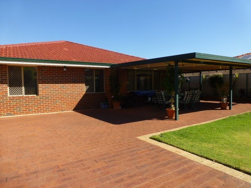 9 Debutante Close, Huntingdale WA 6110