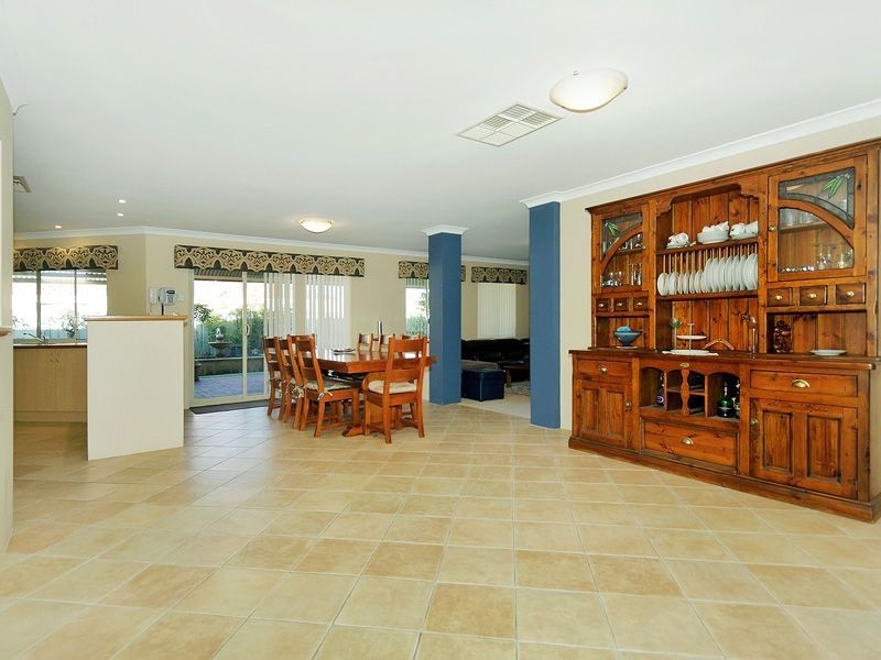 13 Buvelot Turn, Southern River WA 6110