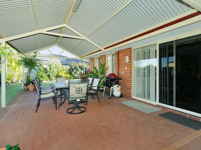 13 Buvelot Turn, Southern River WA 6110
