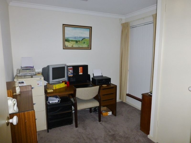 129 Regency Drive, Thornlie WA 6108