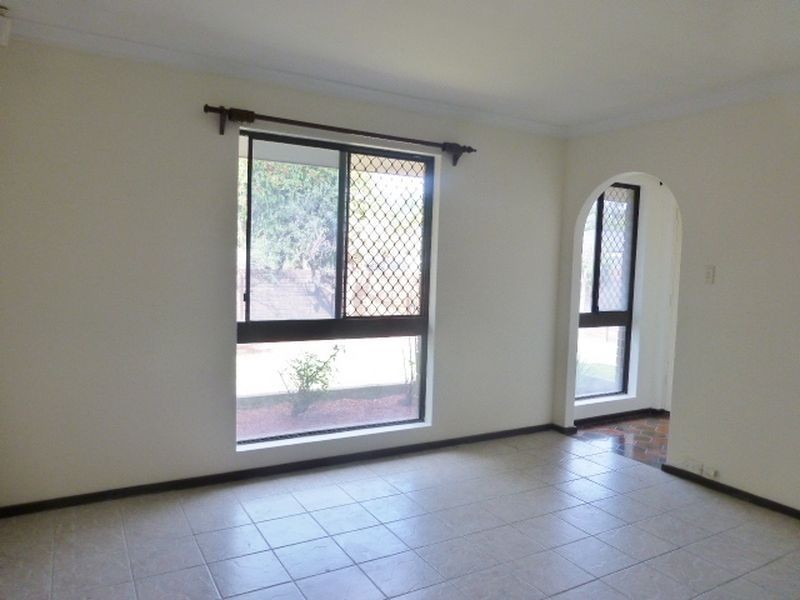 21 Hinkler Street, Kenwick WA 6107