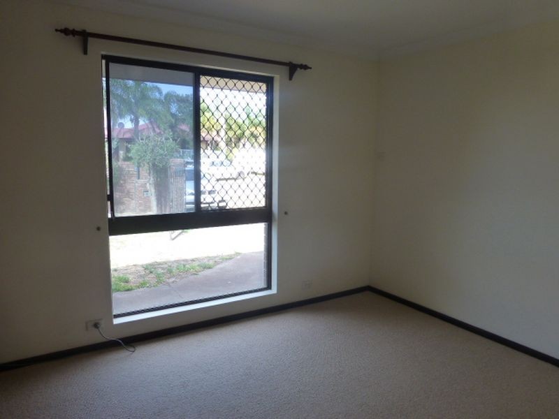 21 Hinkler Street, Kenwick WA 6107