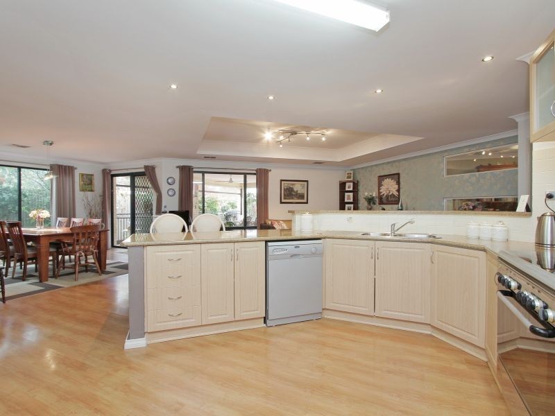 4 Verde Road, Southern River WA 6110