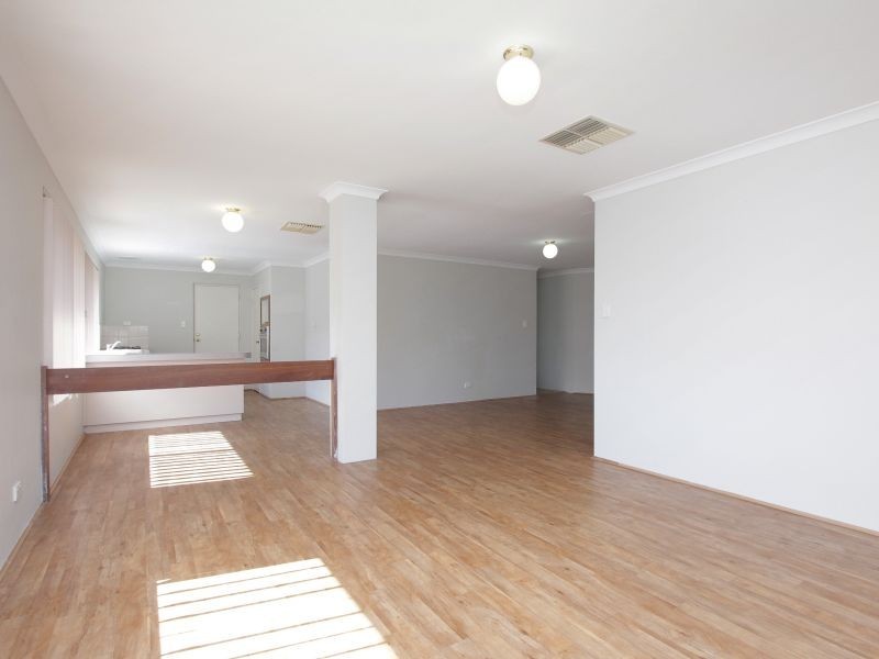 19 Lydiard Retreat, Canning Vale WA 6155