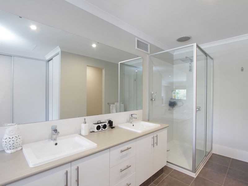 49 Tramontane Approach, Caversham WA 6055