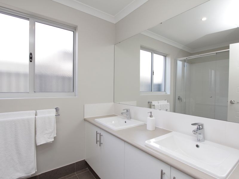 49 Tramontane Approach, Caversham WA 6055