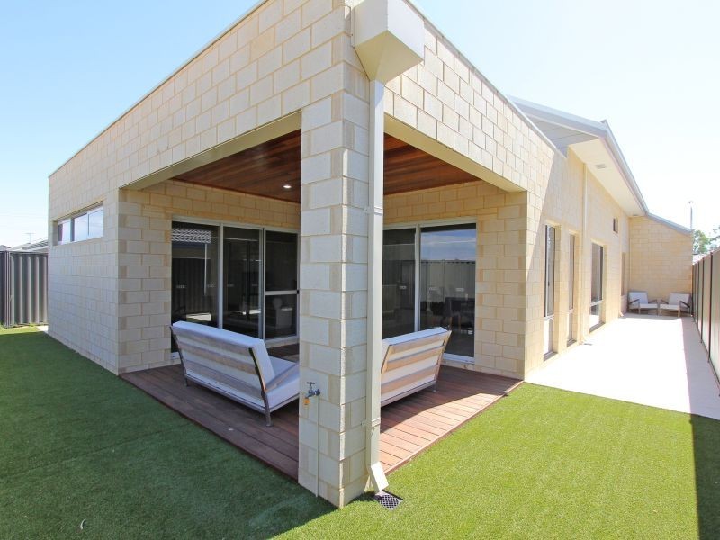 49 Tramontane Approach, Caversham WA 6055