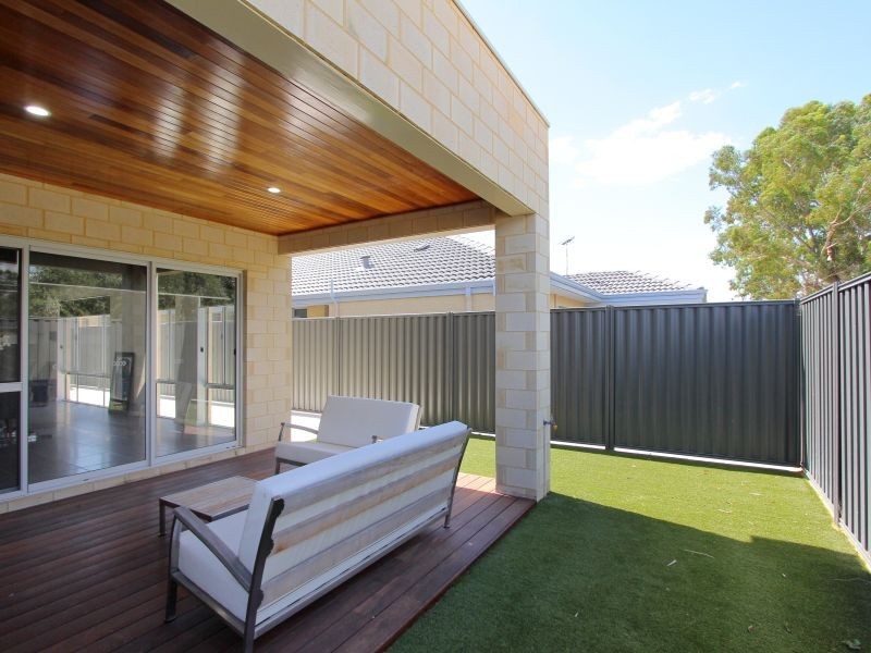 49 Tramontane Approach, Caversham WA 6055