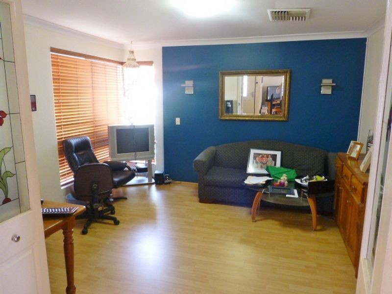 17 Sutherland Drive, Thornlie WA 6108