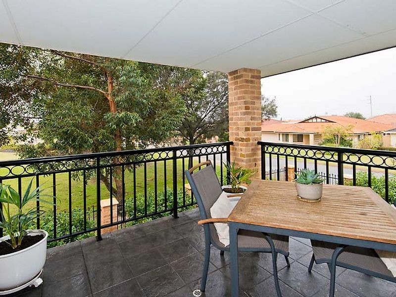 8 Rousham Street, Canning Vale WA 6155