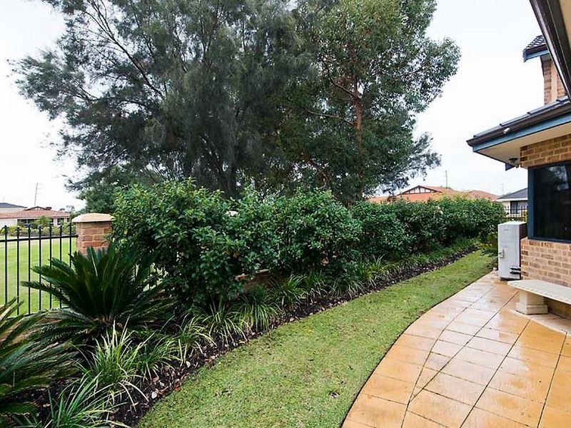 8 Rousham Street, Canning Vale WA 6155