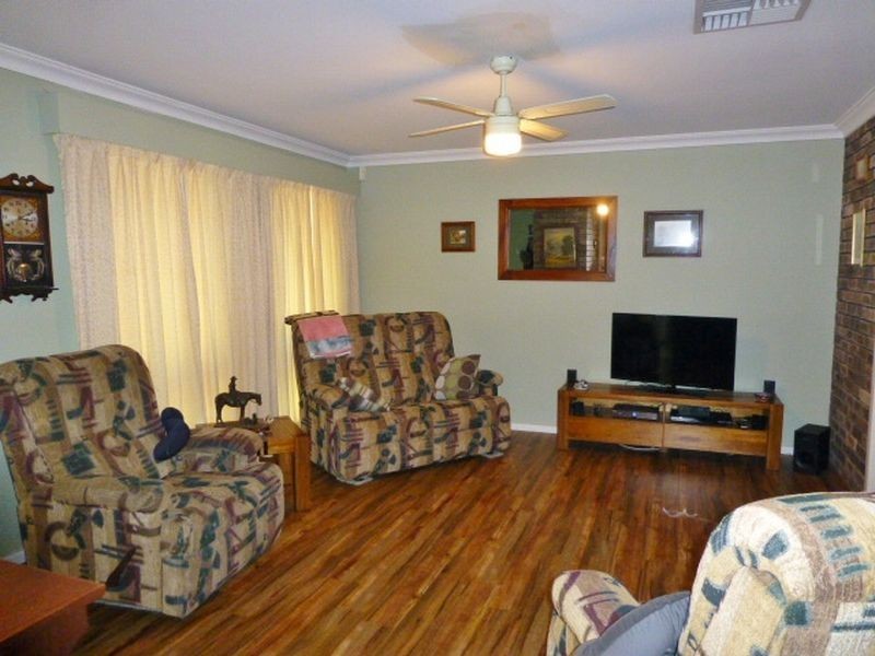 82 Regency Drive, Thornlie WA 6108