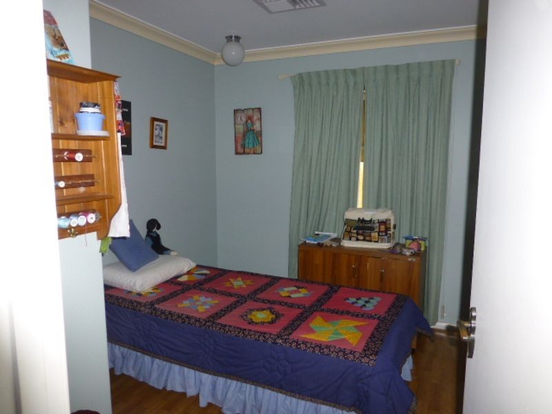 82 Regency Drive, Thornlie WA 6108