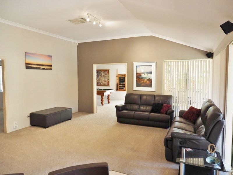 12 Burford Place, Canning Vale WA 6155