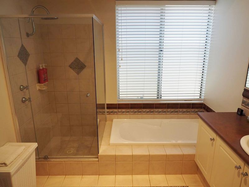 12 Burford Place, Canning Vale WA 6155