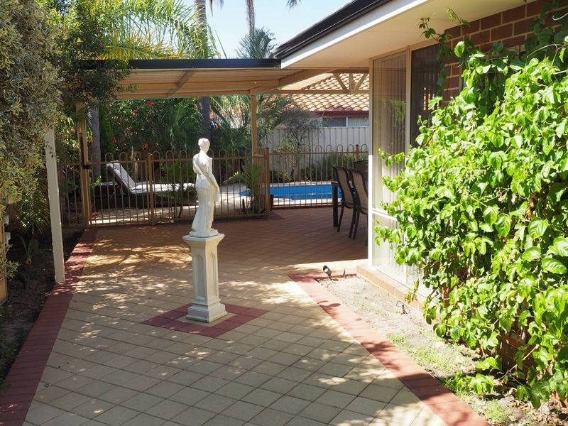 12 Burford Place, Canning Vale WA 6155