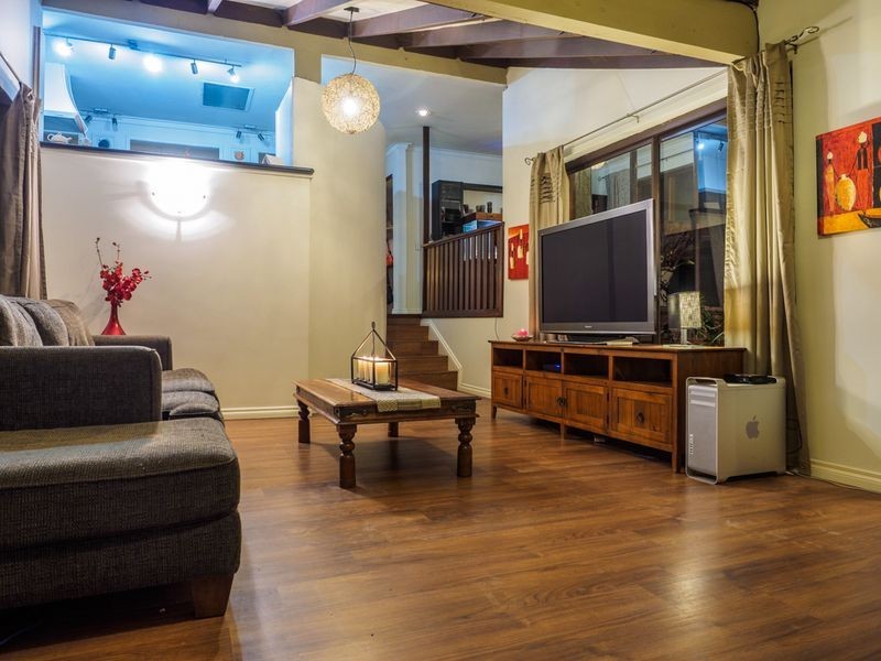 8 Michael Road, Roleystone WA 6111