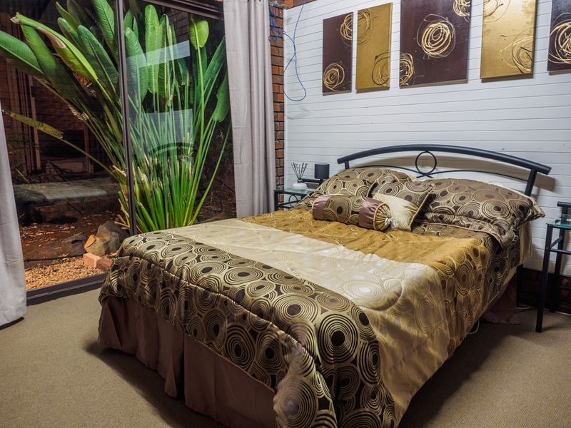 8 Michael Road, Roleystone WA 6111