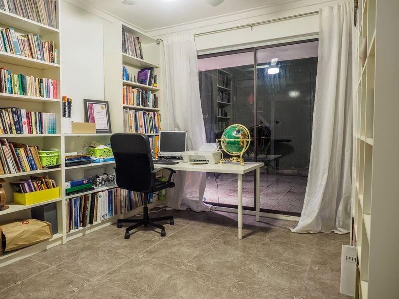 8 Michael Road, Roleystone WA 6111