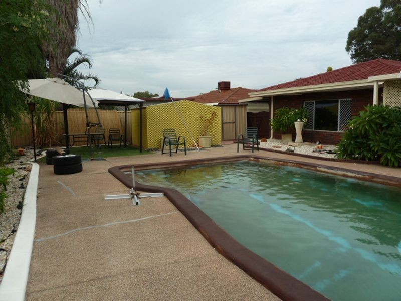 19 Lyrebird Way, Thornlie WA 6108