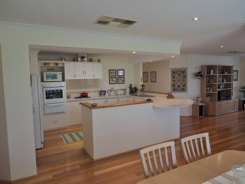 22 Bremner Circle, Canning Vale WA 6155