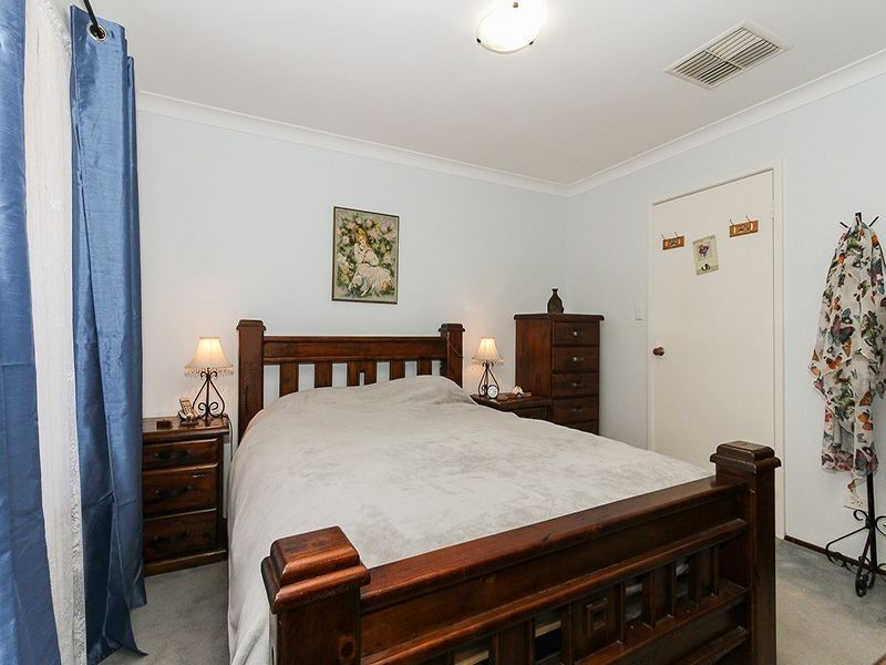 25 Forest Crescent, Thornlie WA 6108