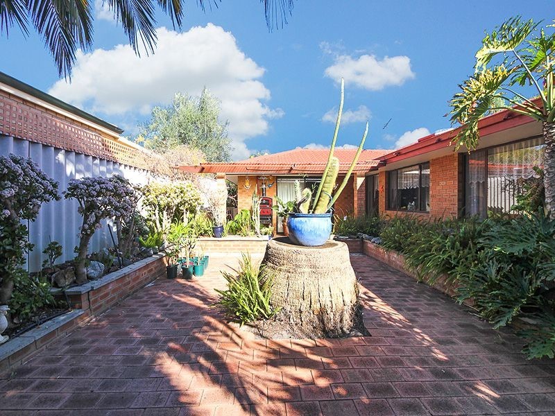 25 Forest Crescent, Thornlie WA 6108