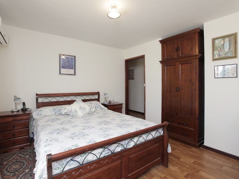 11 Milleara Road, Martin WA 6110