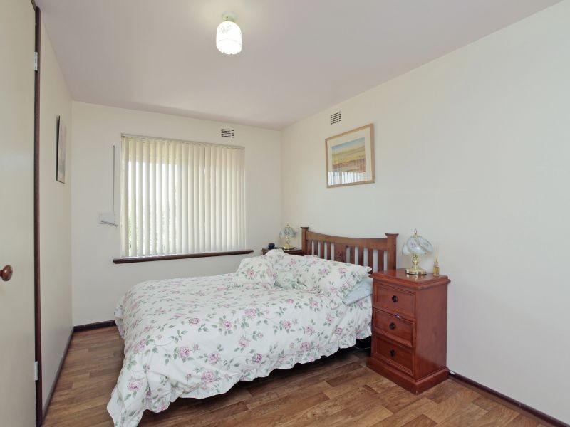 11 Milleara Road, Martin WA 6110