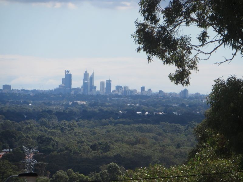 11 Milleara Road, Martin WA 6110