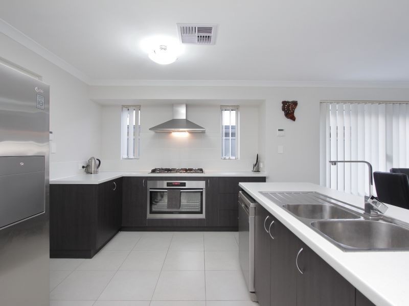 10 Houdan Street, Southern River WA 6110