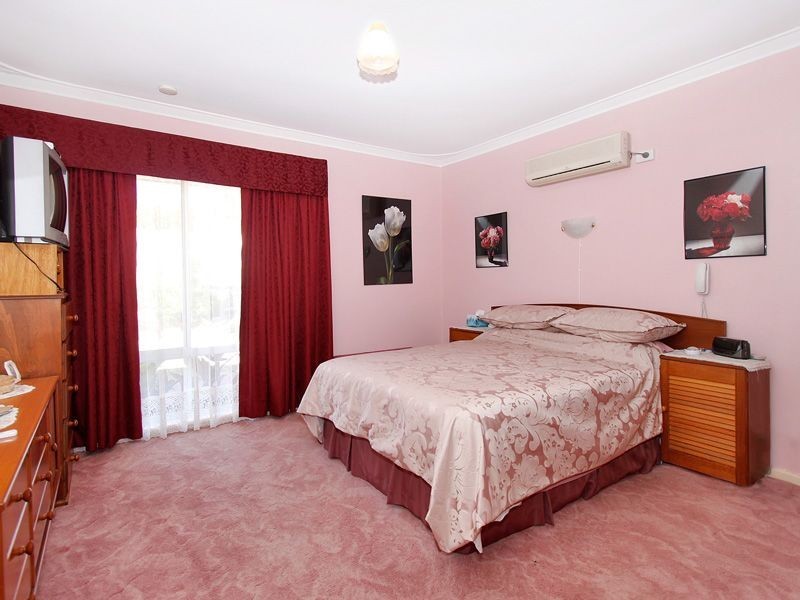 10 Claygate Road, Hamilton Hill WA 6163