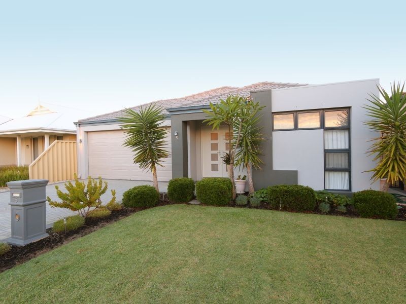 5 Warbler Pass, Harrisdale WA 6112