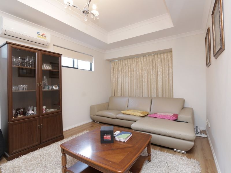 5 Warbler Pass, Harrisdale WA 6112