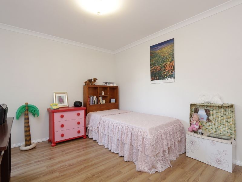 5 Warbler Pass, Harrisdale WA 6112