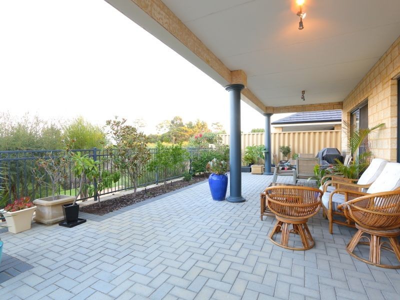 5 Warbler Pass, Harrisdale WA 6112