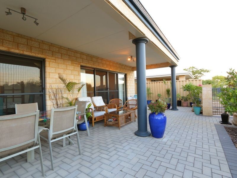 5 Warbler Pass, Harrisdale WA 6112